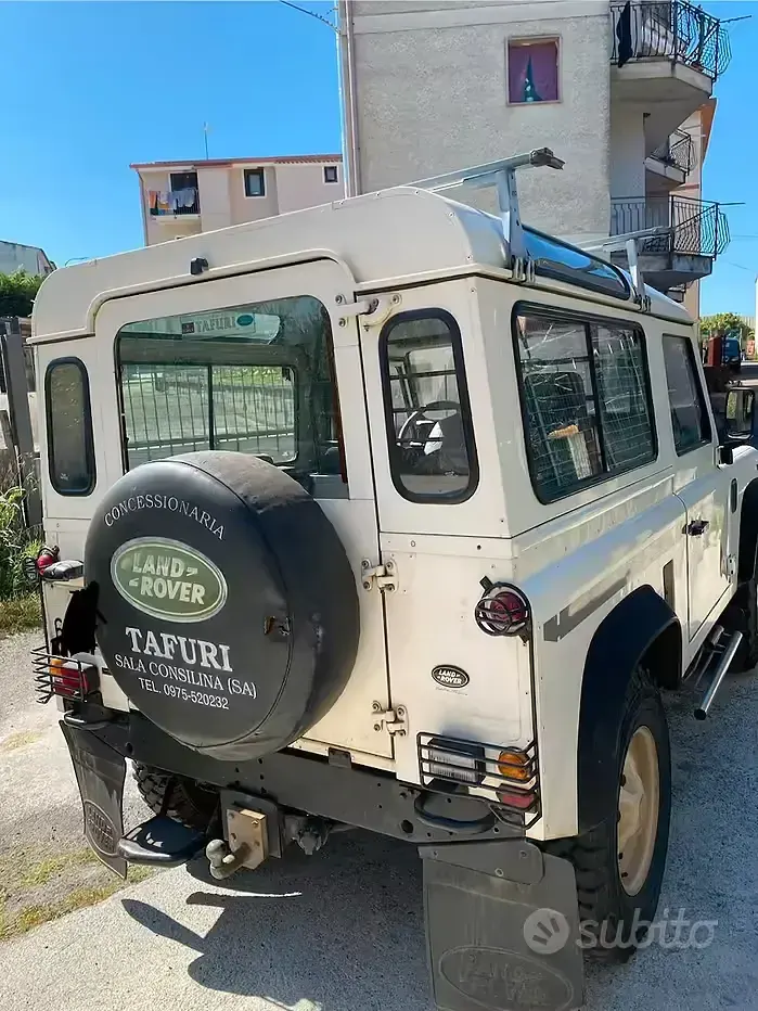 Usata Land Rover Defender 86 CV (63 kW) 1997 SUV