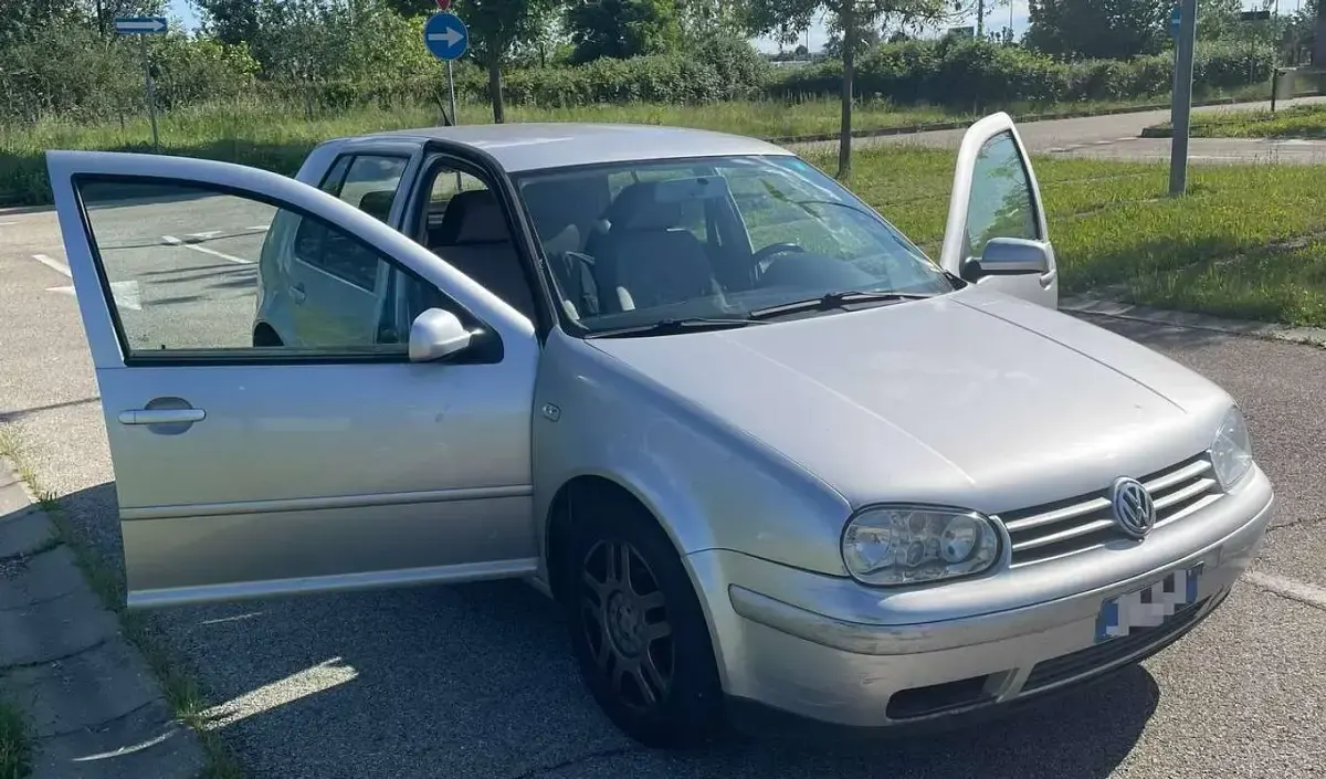 Usata VW Golf IV Comfortline 105 CV (77 kW) 2002 Grigio Berlina