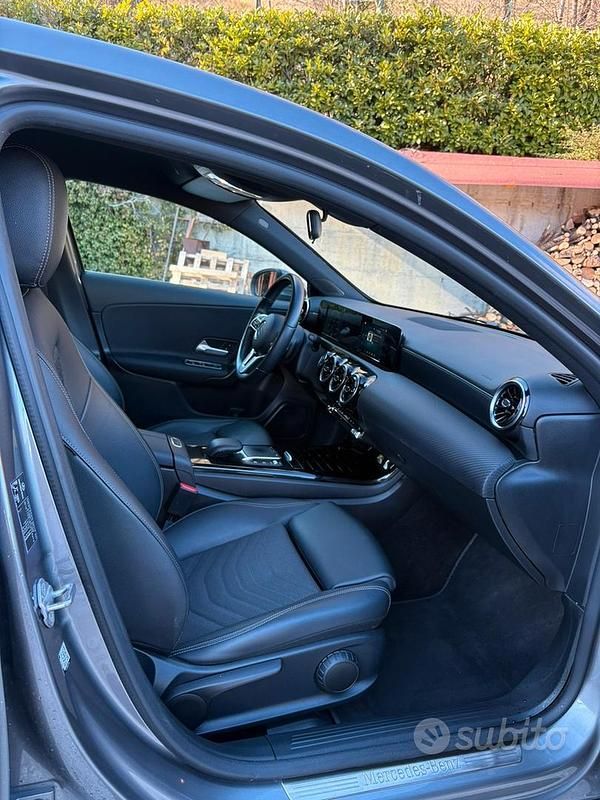 Usata Mercedes A180 116 CV (85 kW) 2021 Grigio Berlina