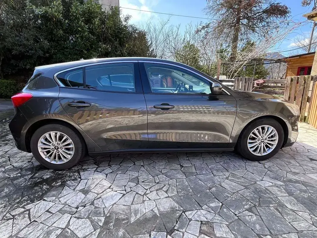 Usata Ford Focus Titanium S 125 CV (91 kW) 2018 Grigio Berlina