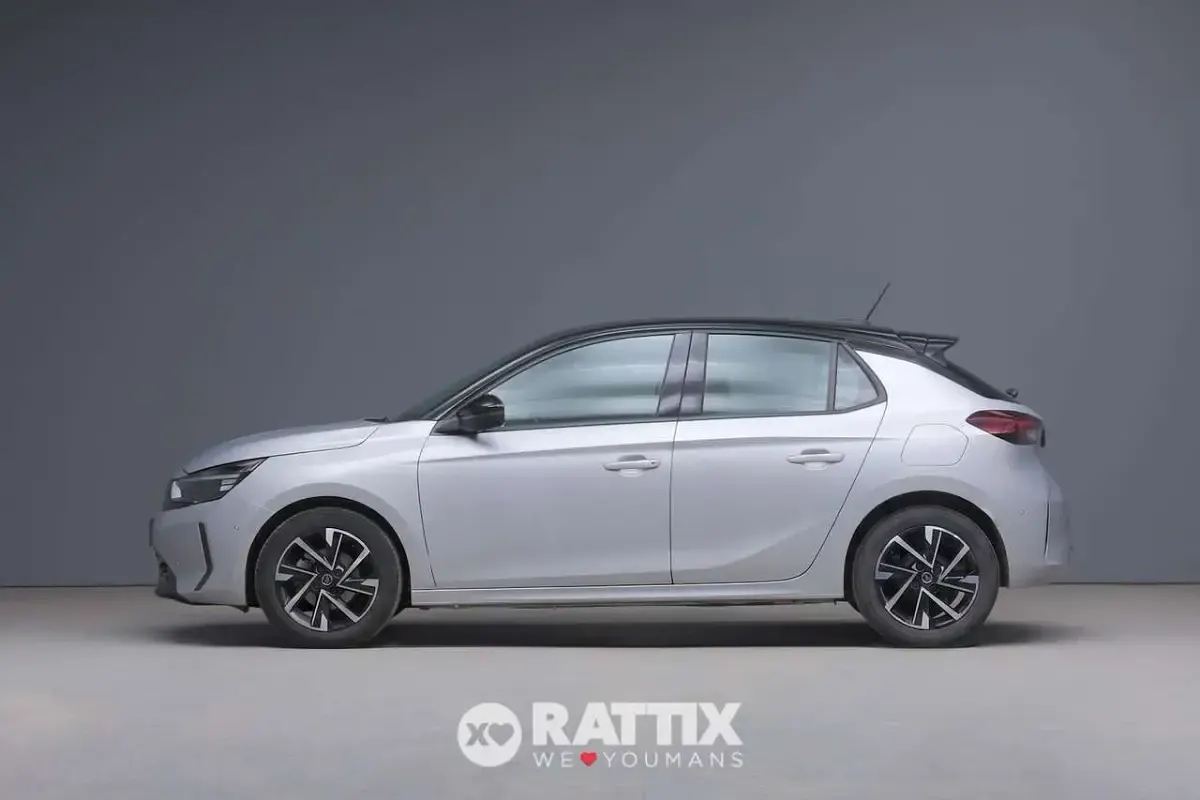 Usata Opel Corsa 101 CV (74 kW) 2025 Crystal silver Utilitaria