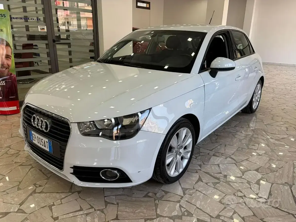Usata Audi A1 Ambition 90 CV (66 kW) 2013 Bianco Utilitaria