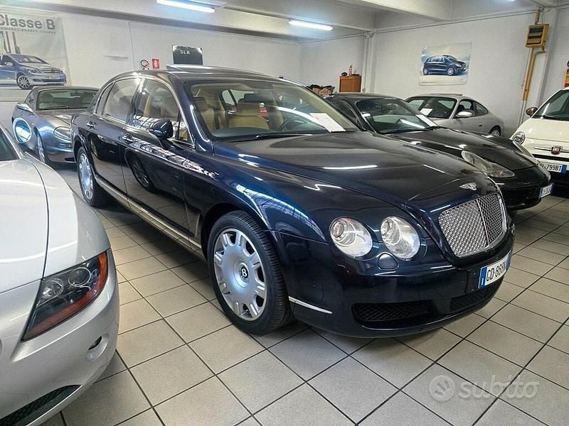 Usata Bentley Continental Flying Spur 560 CV (411 kW) 2006 Blu scuro met Berlina