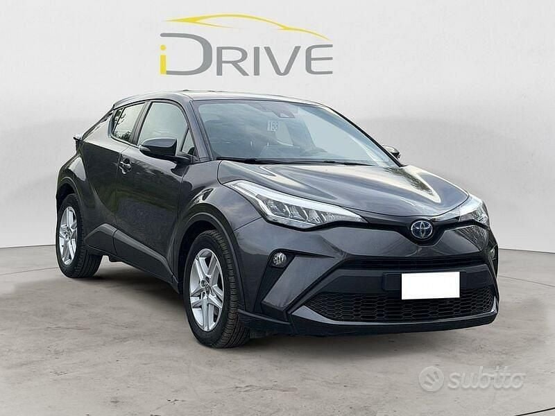 Usata Toyota C-HR Business Edition 122 CV (89 kW) 2023 Grigio SUV