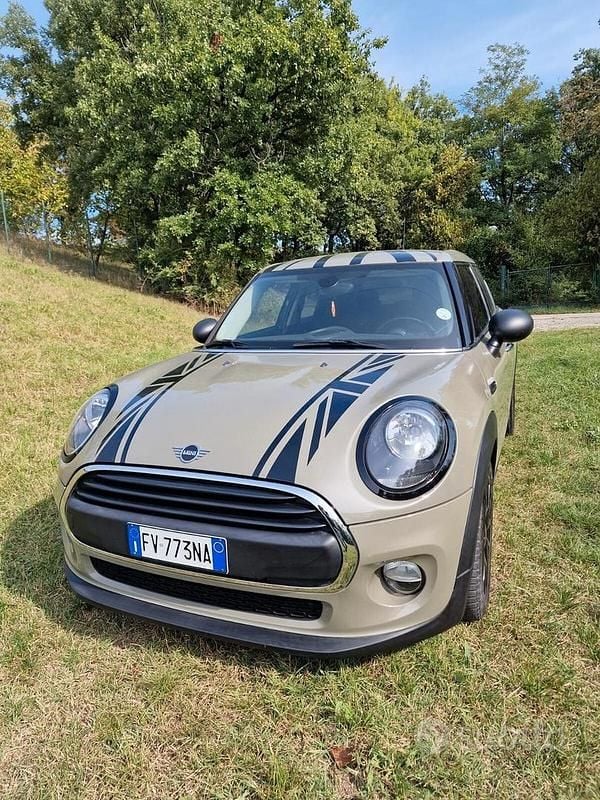 Begagnad Mini One D 95 HK (69 kW) 2019 Grå Halvkombi