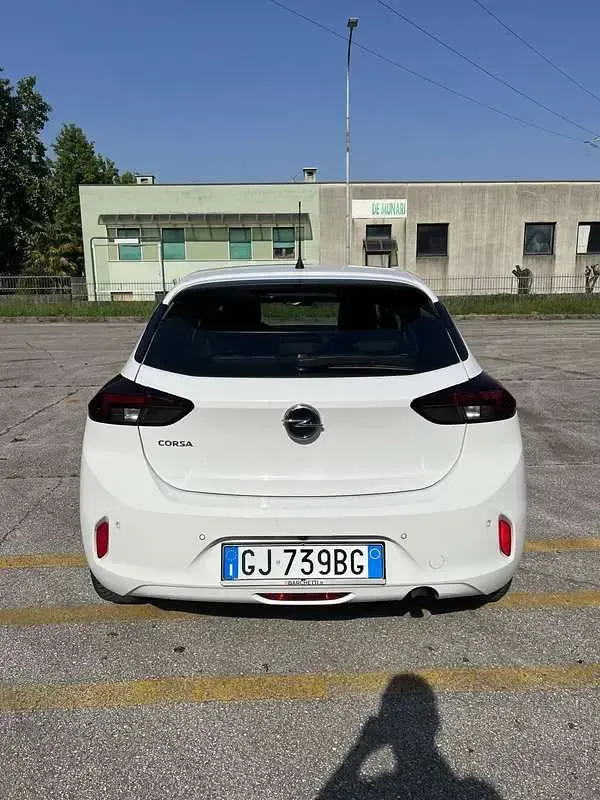 Usata Opel Corsa Edition 75 CV (55 kW) 2022 Utilitaria