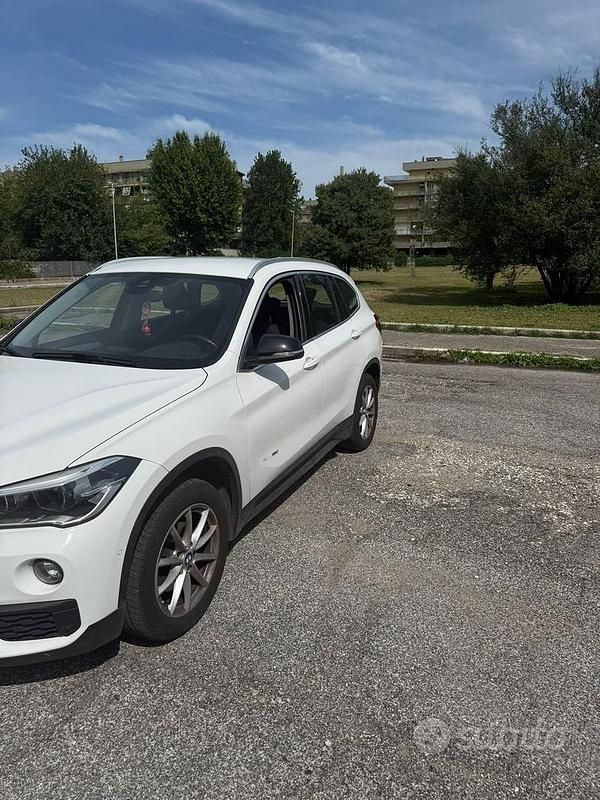 Usata BMW X1 Comfort Edition 116 CV (85 kW) 2018 Bianco SUV