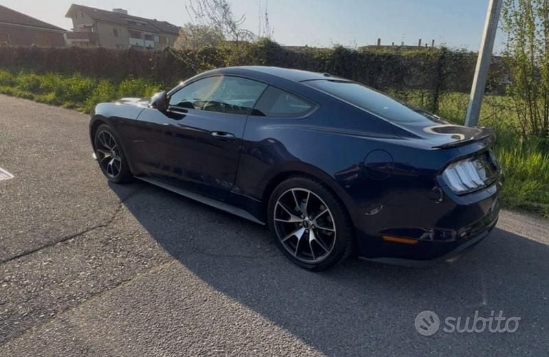 Usata Ford Mustang Fastback 291 CV (214 kW) 2020 Blu Coupé