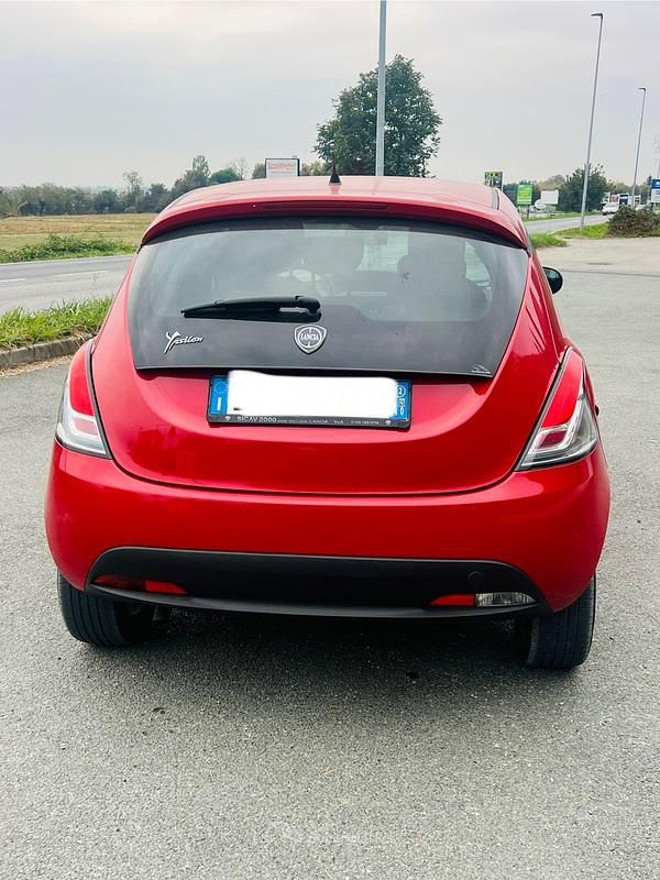 Usata Lancia Ypsilon 84 CV (61 kW) 2012 Rosso Utilitaria