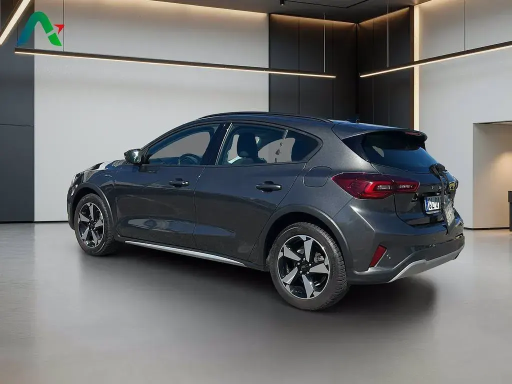 Usata Ford Focus Active 125 CV (91 kW) 2022 Grigio Berlina