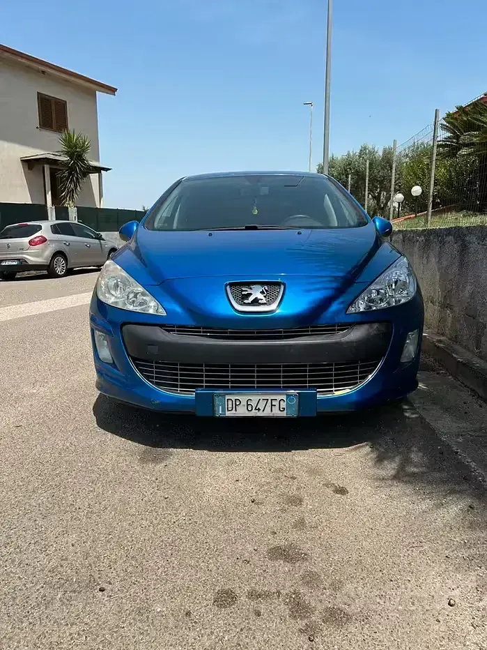 Usata Peugeot 308 90 CV (66 kW) 2008 Bluazzurro Berlina