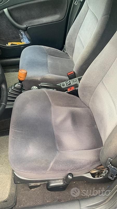 Usata Saab 900 1995 Blu Berlina