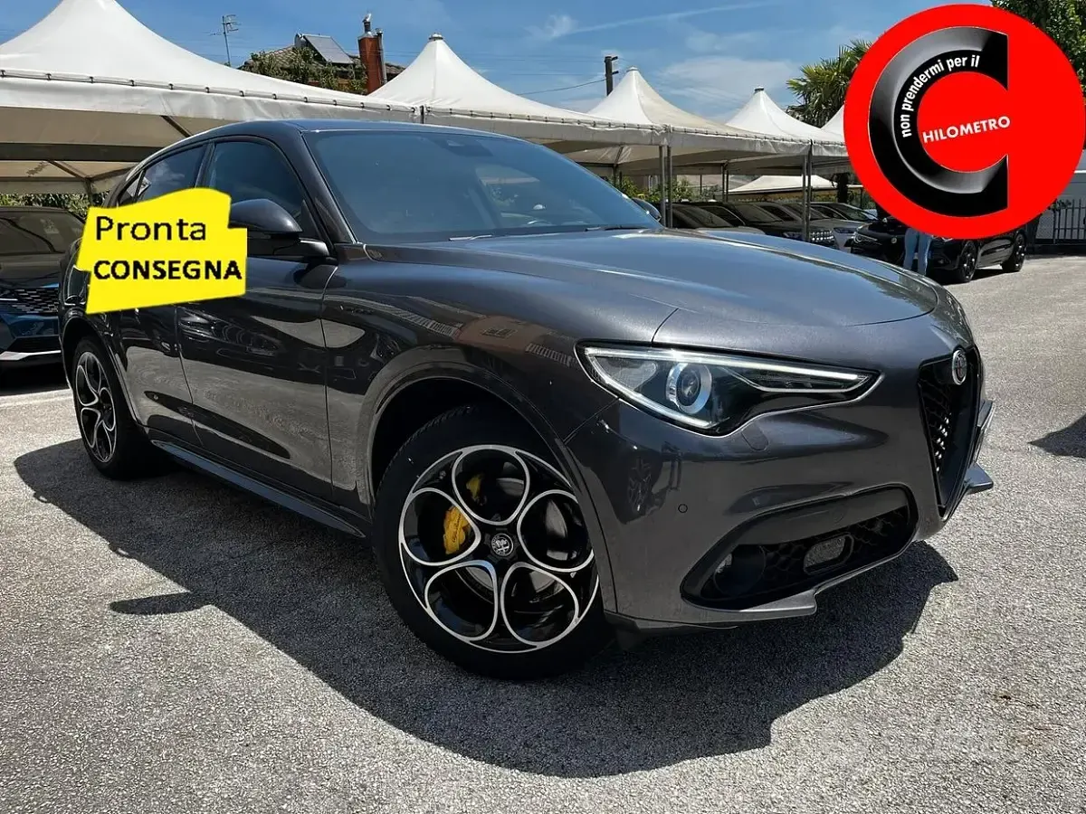 Usata Alfa Romeo Stelvio Veloce 209 CV (153 kW) 2021 Grigio SUV