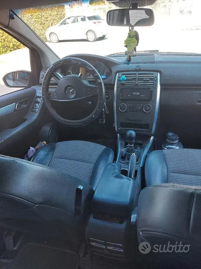 Usata Mercedes B200 140 CV (102 kW) 2006 Monovolume