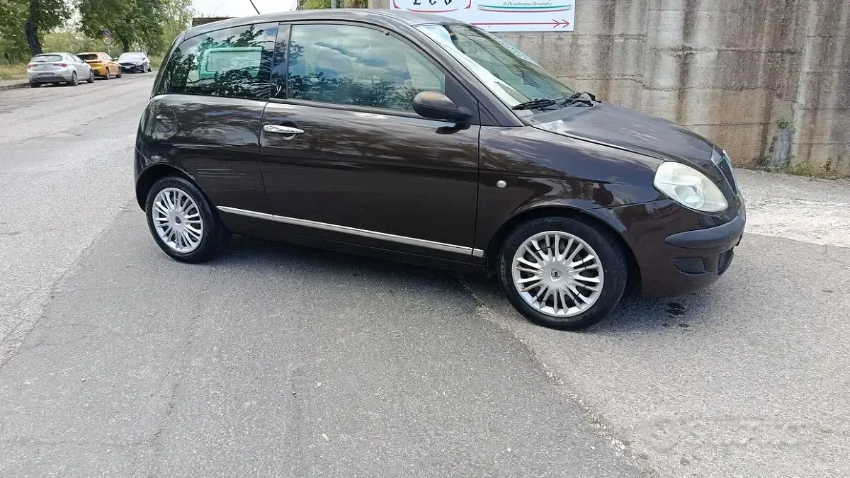 Usata Lancia Ypsilon 75 CV (55 kW) 2008 Utilitaria