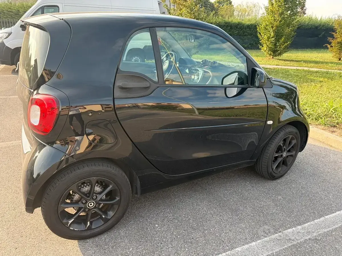Usata Smart ForTwo Coupé Passion 71 CV (52 kW) 2015 Nero Coupé