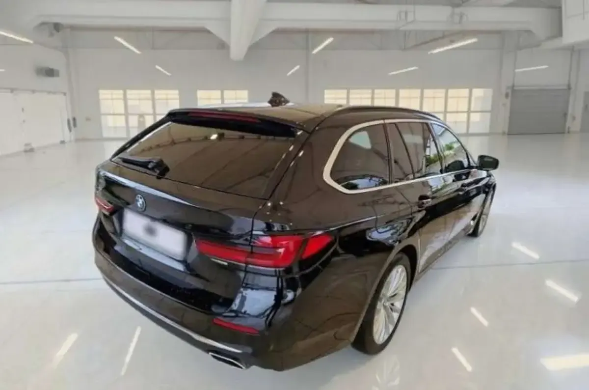 Usata BMW 520 Luxury Line 190 CV (139 kW) 2022 Nero Berlina