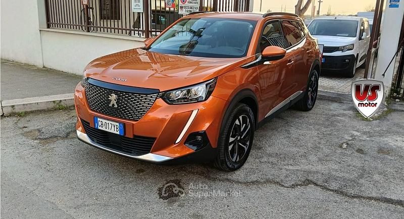 Usata Peugeot 2008 Allure 131 CV (96 kW) 2020 Arancione SUV