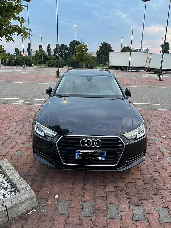 Usata Audi A4 135 CV (99 kW) 2018 Blu Station wagon