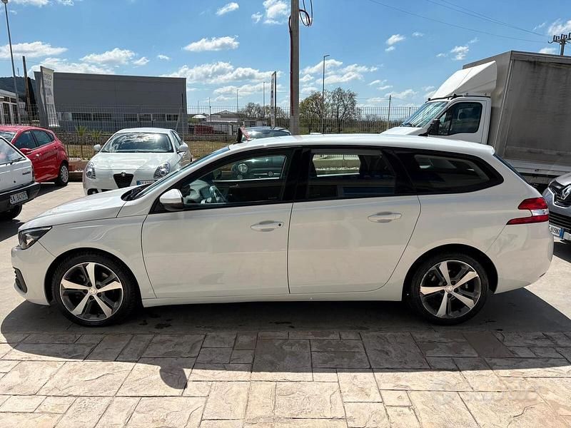 Usata Peugeot 308 Allure 130 CV (95 kW) 2019 Bianco Station wagon
