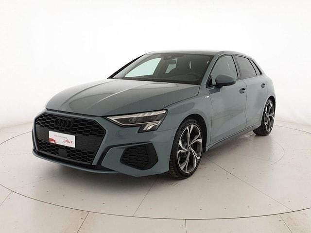 Usata Audi A3 S-Line 150 CV (110 kW) 2023 Verniciature personalizzate au Berlina