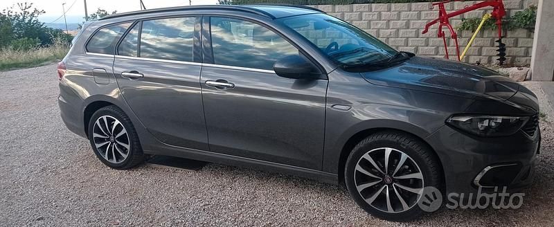 Usata Fiat Tipo Wagon 120 CV (88 kW) 2018 Grigio Station wagon