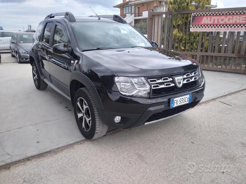 Usata Dacia Duster 109 CV (80 kW) 2017 Grigio SUV
