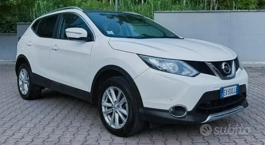 Usata Nissan Qashqai Tekna 110 CV (80 kW) 2014 Bianco SUV