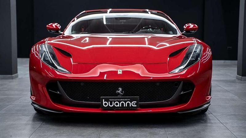 Usata Ferrari 812 799 CV (587 kW) 2024 Rosso corsa Cabrio