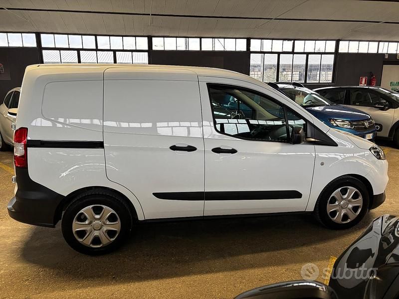 Usata Ford Transit Trend 101 CV (74 kW) 2024 Bianco Furgone