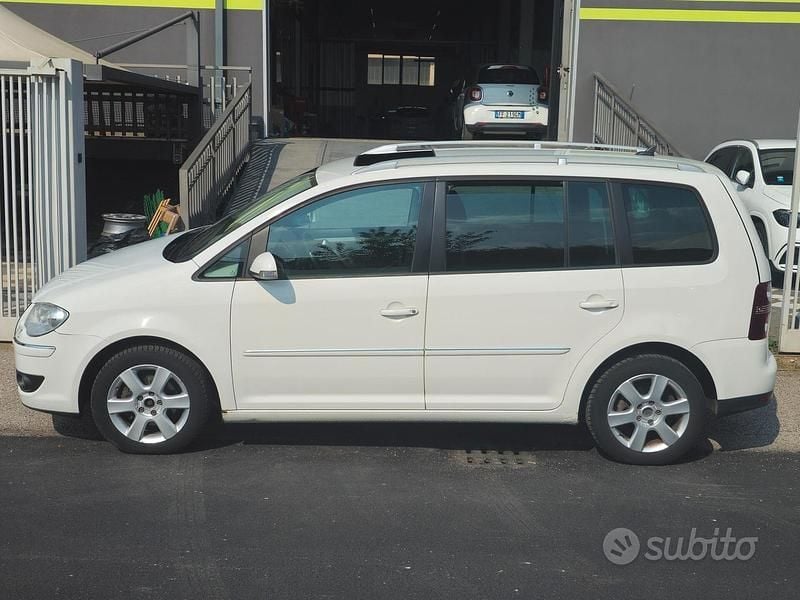 Usata VW Touran 140 CV (102 kW) 2007 Bianco Monovolume