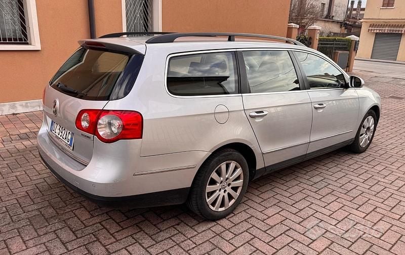 Usata VW Passat 150 CV (110 kW) 2009 Grigio Station wagon
