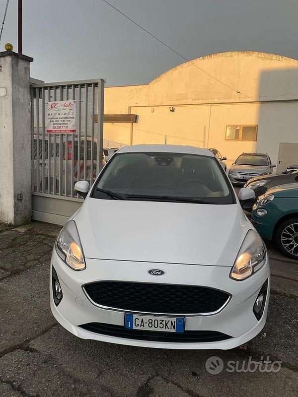 Usata Ford Fiesta Trend 85 CV (62 kW) 2020 Bianco Utilitaria