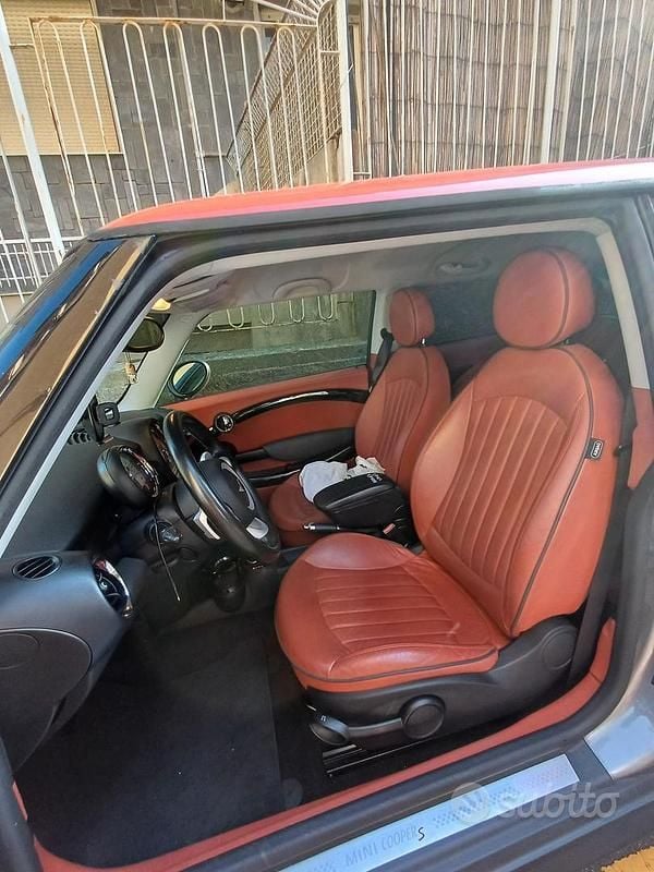 Usata Mini Cooper S 184 CV (135 kW) 2010 Grigio Utilitaria