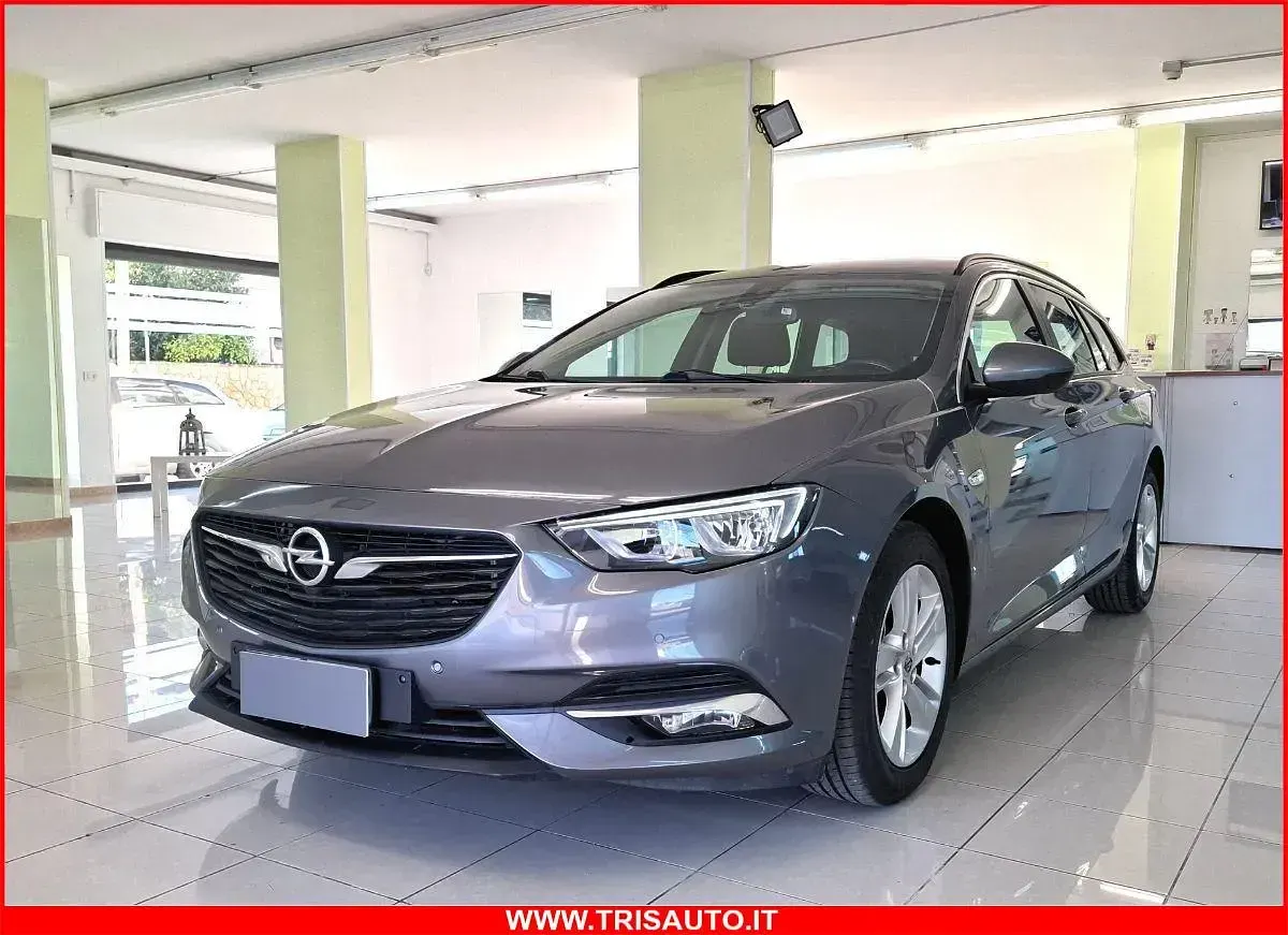 Usata Opel Insignia Business 137 CV (100 kW) 2020 Grigio Station wagon