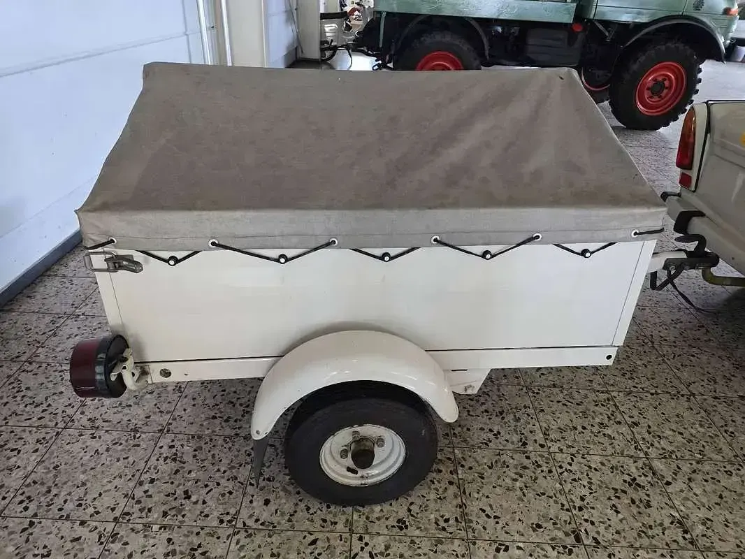 Usata Trabant 601 26 CV (19 kW) 1989 Bianco Berlina