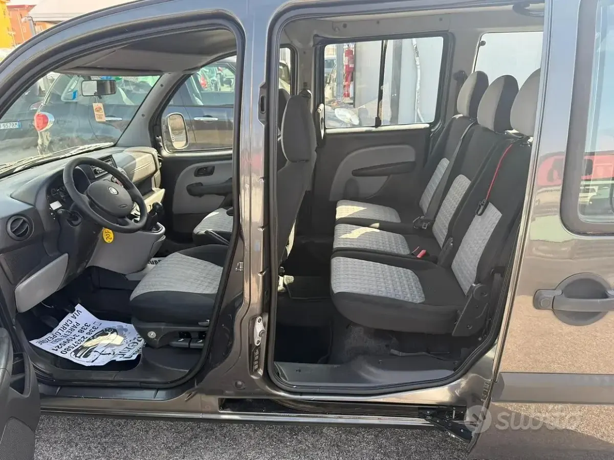 Usata Fiat Doblò Dynamic 120 CV (88 kW) 2009 Grigio Monovolume