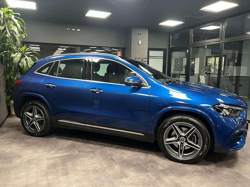 Usata Mercedes GLA250 AMG Line Premium Plus 163 CV (119 kW) 2023 Blu spettrale SUV