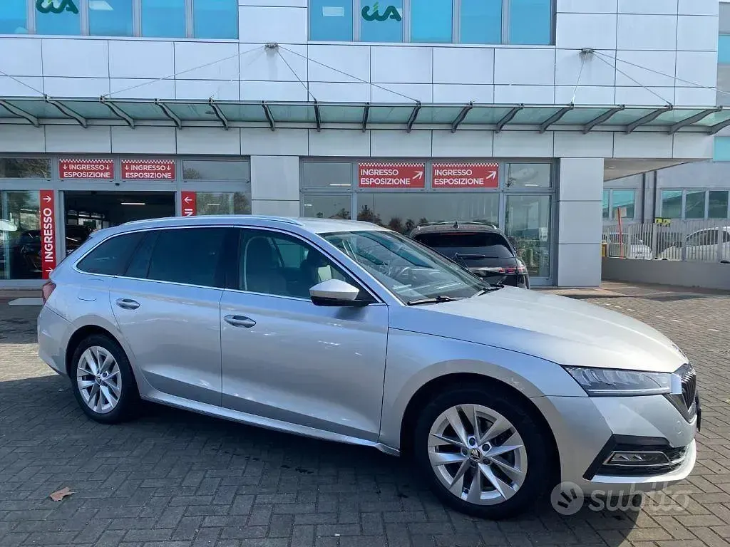 Usata Skoda Octavia Style 116 CV (85 kW) 2023 Grigio Station wagon