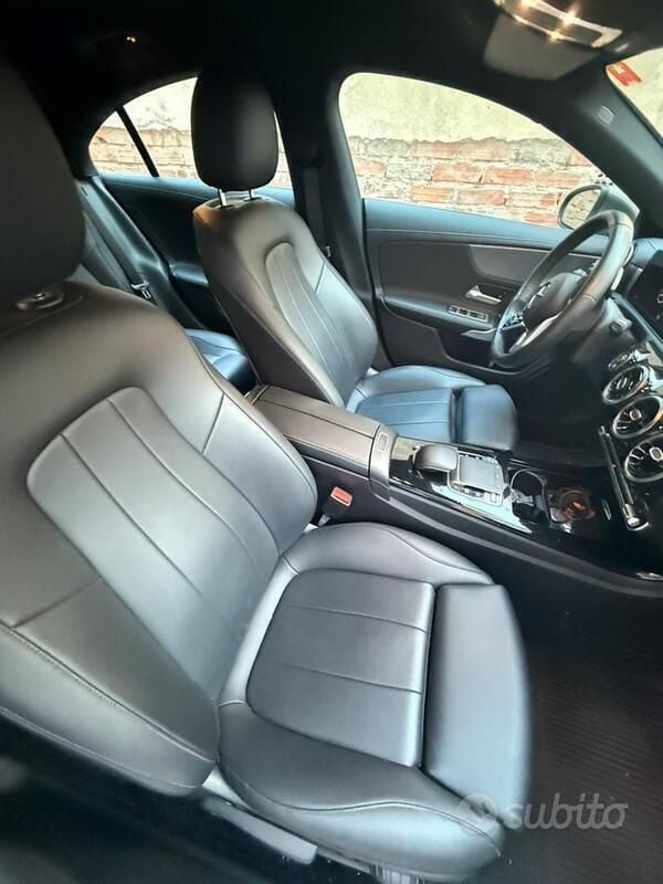 Usata Mercedes 180 2019 Grigio Berlina