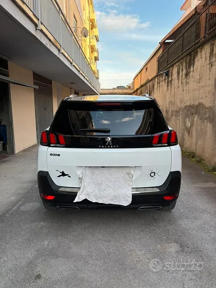 Usata Peugeot 5008 131 CV (96 kW) 2017 Bianco Monovolume