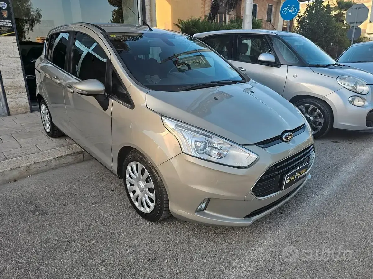 Usata Ford B-MAX Titanium 95 CV (69 kW) 2013 Beige Monovolume