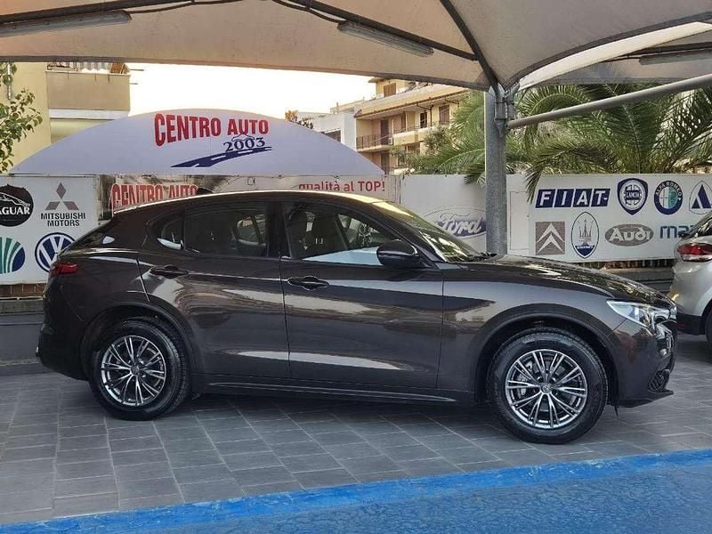 Usata Alfa Romeo Stelvio 190 CV (139 kW) 2019 Bianco SUV