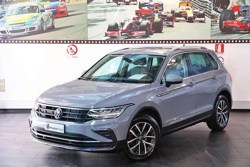 Usata VW Tiguan Life 131 CV (96 kW) 2022 Grigio SUV