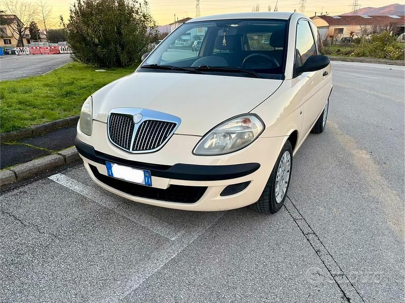 Usata Lancia Ypsilon 69 CV (50 kW) 2006 Utilitaria