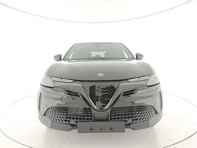 Nuova Alfa Romeo GT Junior Edizione Speciale 135 CV (99 kW) 2025 Nero SUV