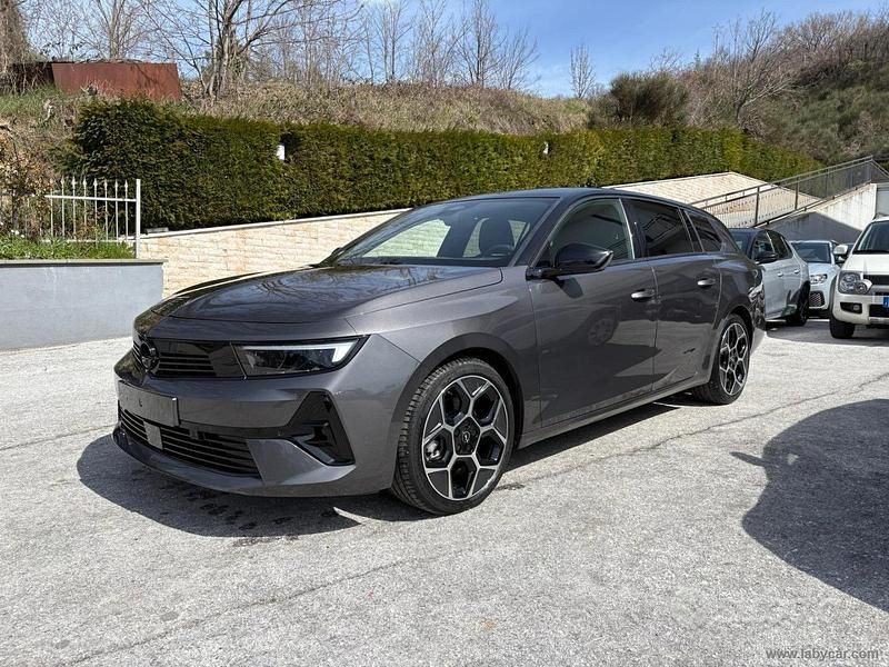 Usata Opel Astra 131 CV (96 kW) 2025 Grigio Station wagon