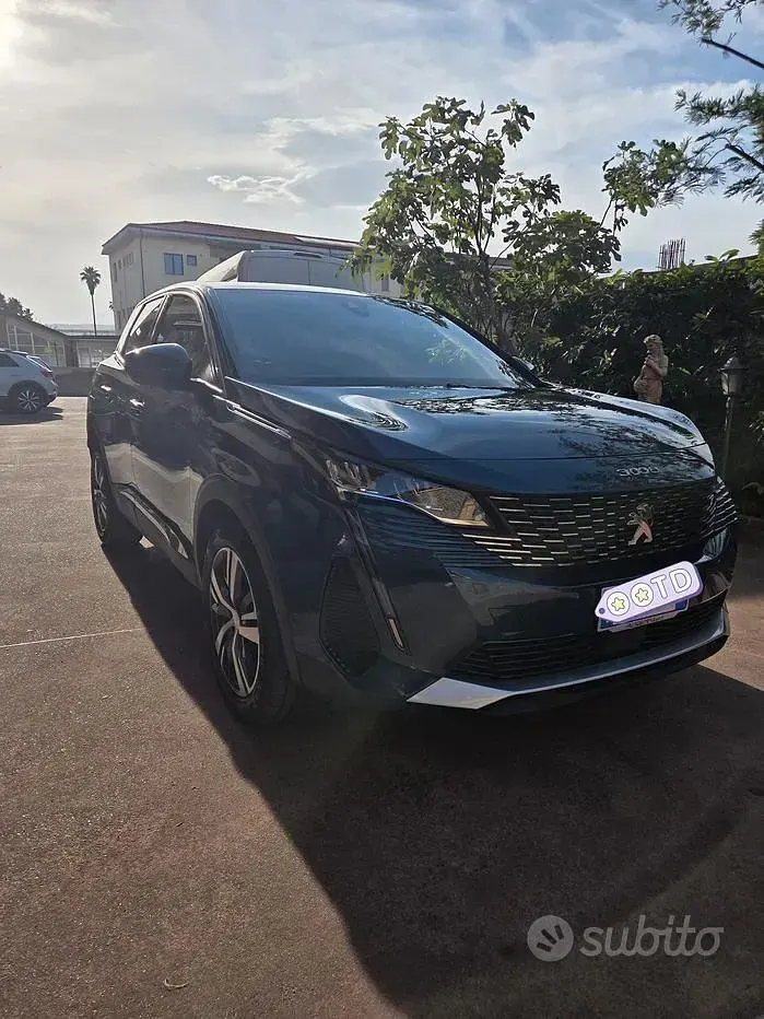 Usata Peugeot 3008 131 CV (96 kW) 2023 Bluazzurro SUV