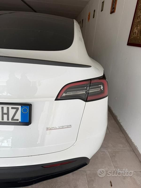 Usata Tesla Model Y 392 kW (534 CV) 2023 Bianco SUV