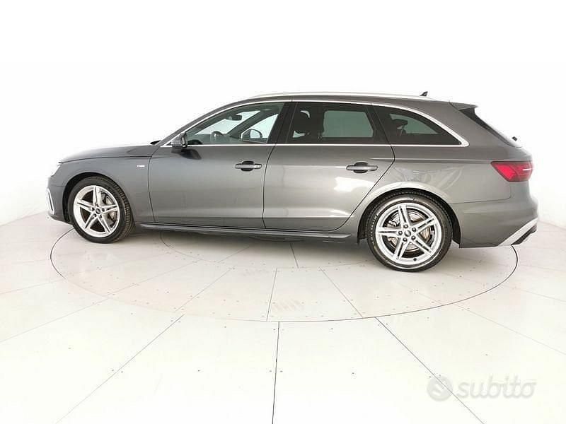 Usata Audi A4 S-Line 204 CV (150 kW) 2024 Grigio Station wagon